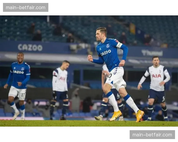 即时战报:埃弗顿1-0领先富勒姆,勒温头球破门 即时战报:埃弗顿1-0领先富勒姆,勒温头球破门