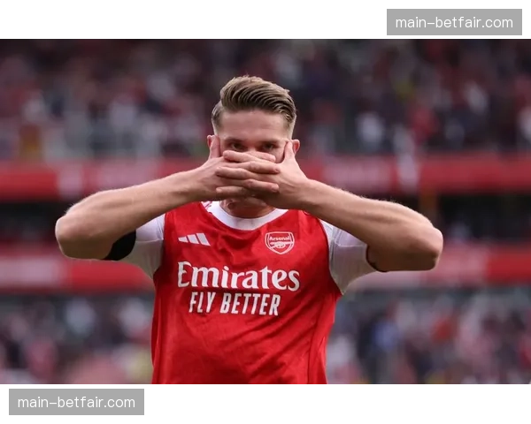 阿森纳前锋萨卡因腿筋紧张缺席赛前合练，出战成疑